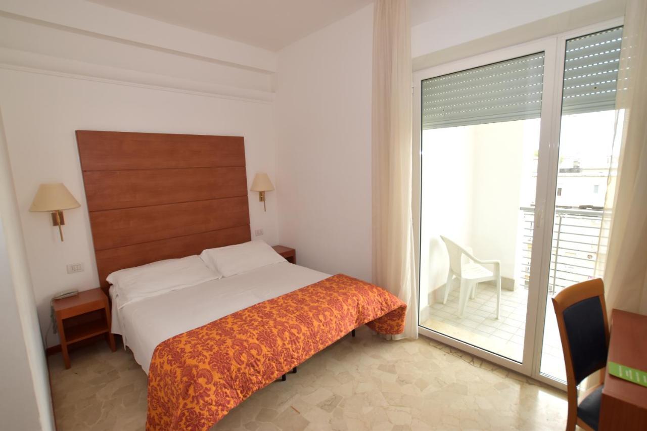 Hotel Villa Del Parco 리미니 외부 사진