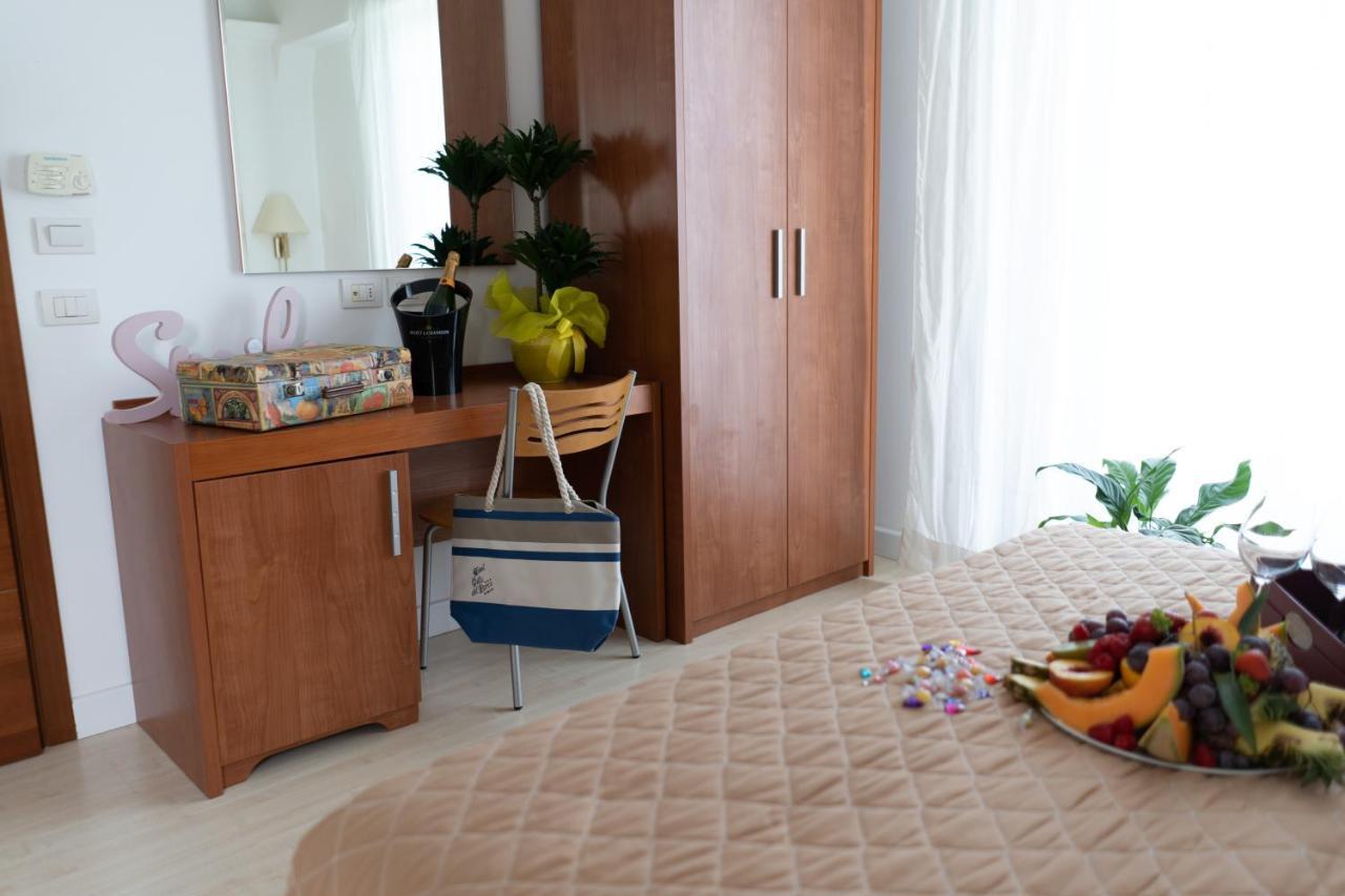 Hotel Villa Del Parco 리미니 외부 사진