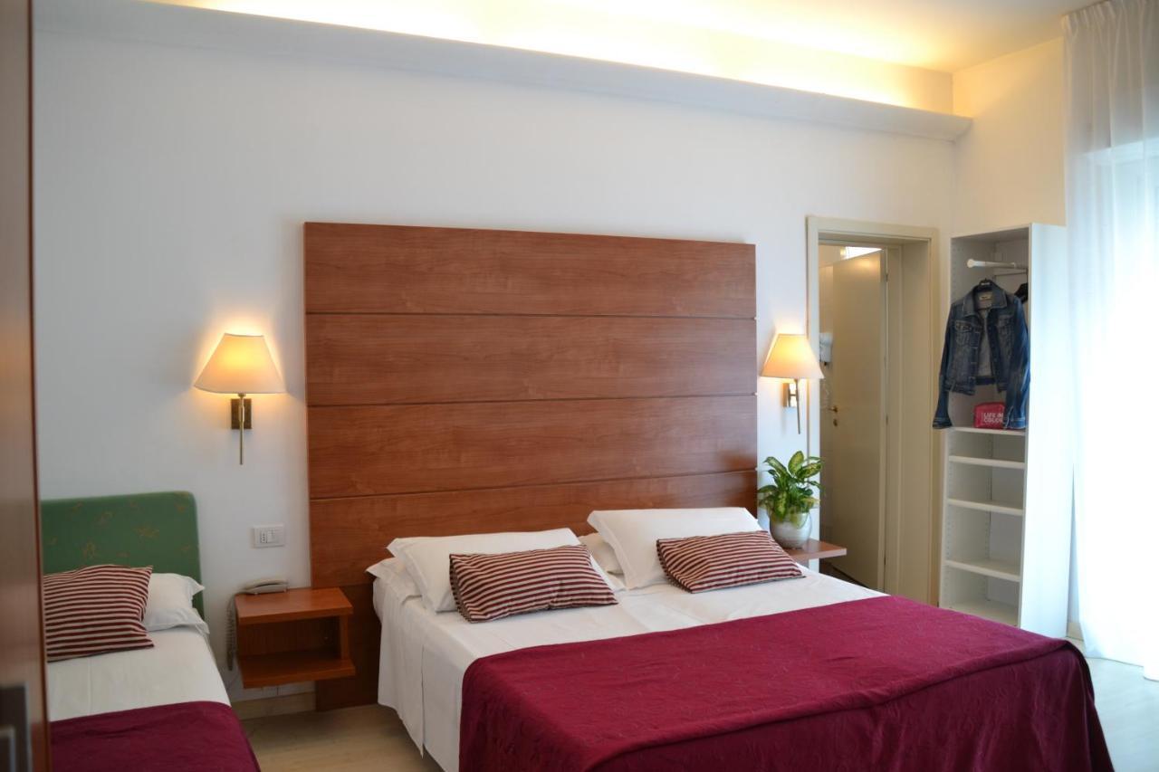 Hotel Villa Del Parco 리미니 외부 사진