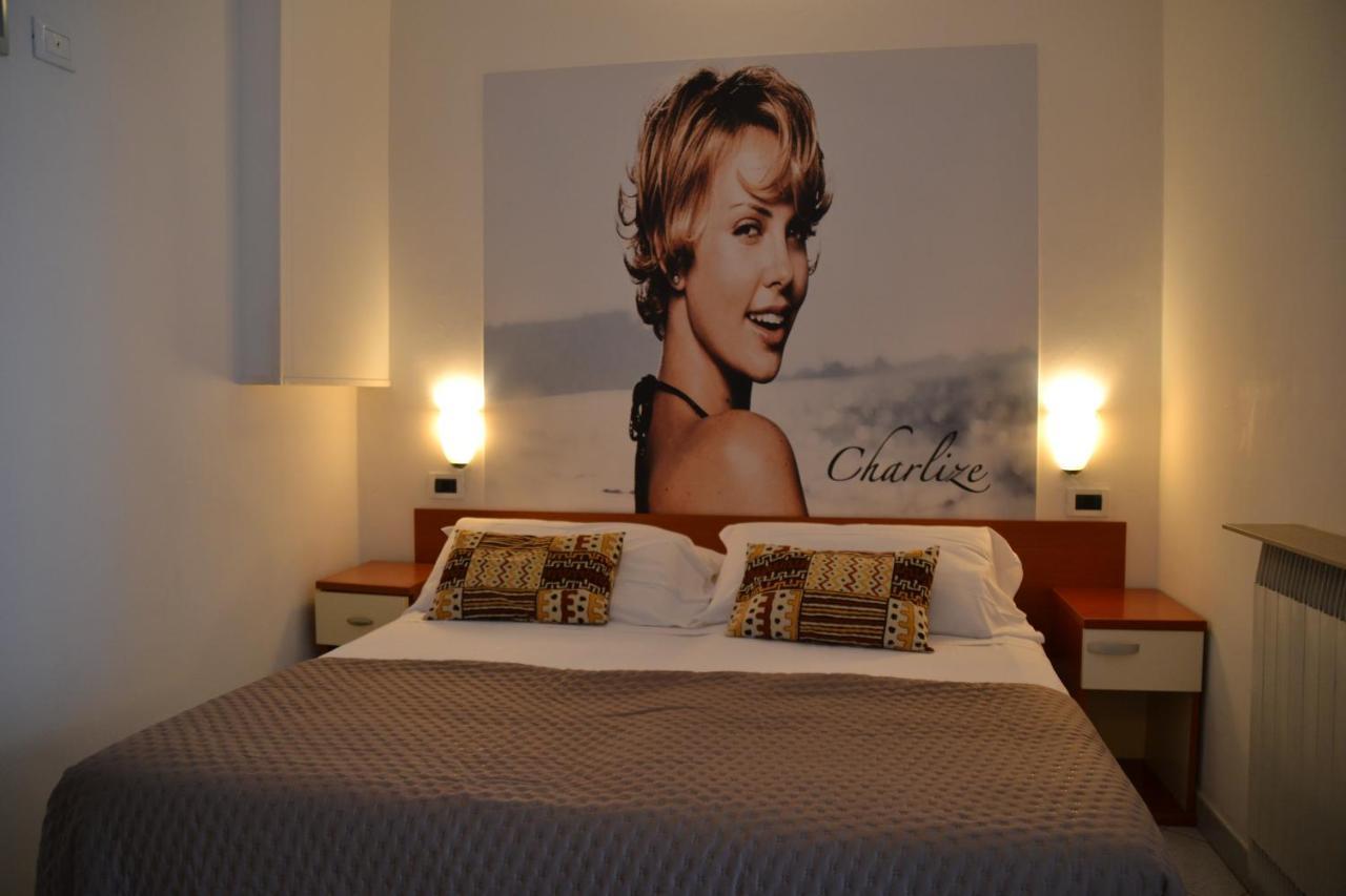 Hotel Villa Del Parco 리미니 외부 사진