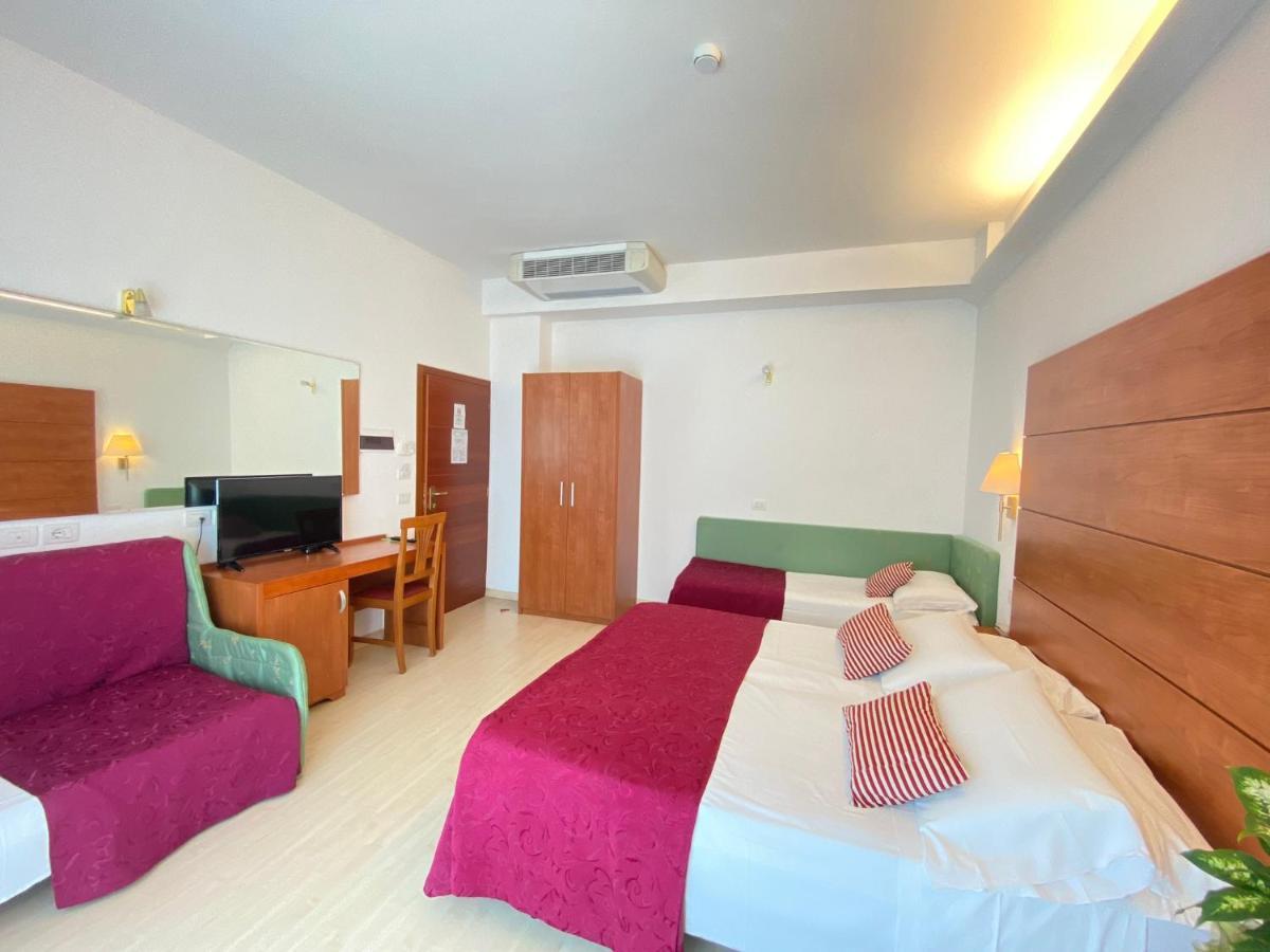Hotel Villa Del Parco 리미니 외부 사진