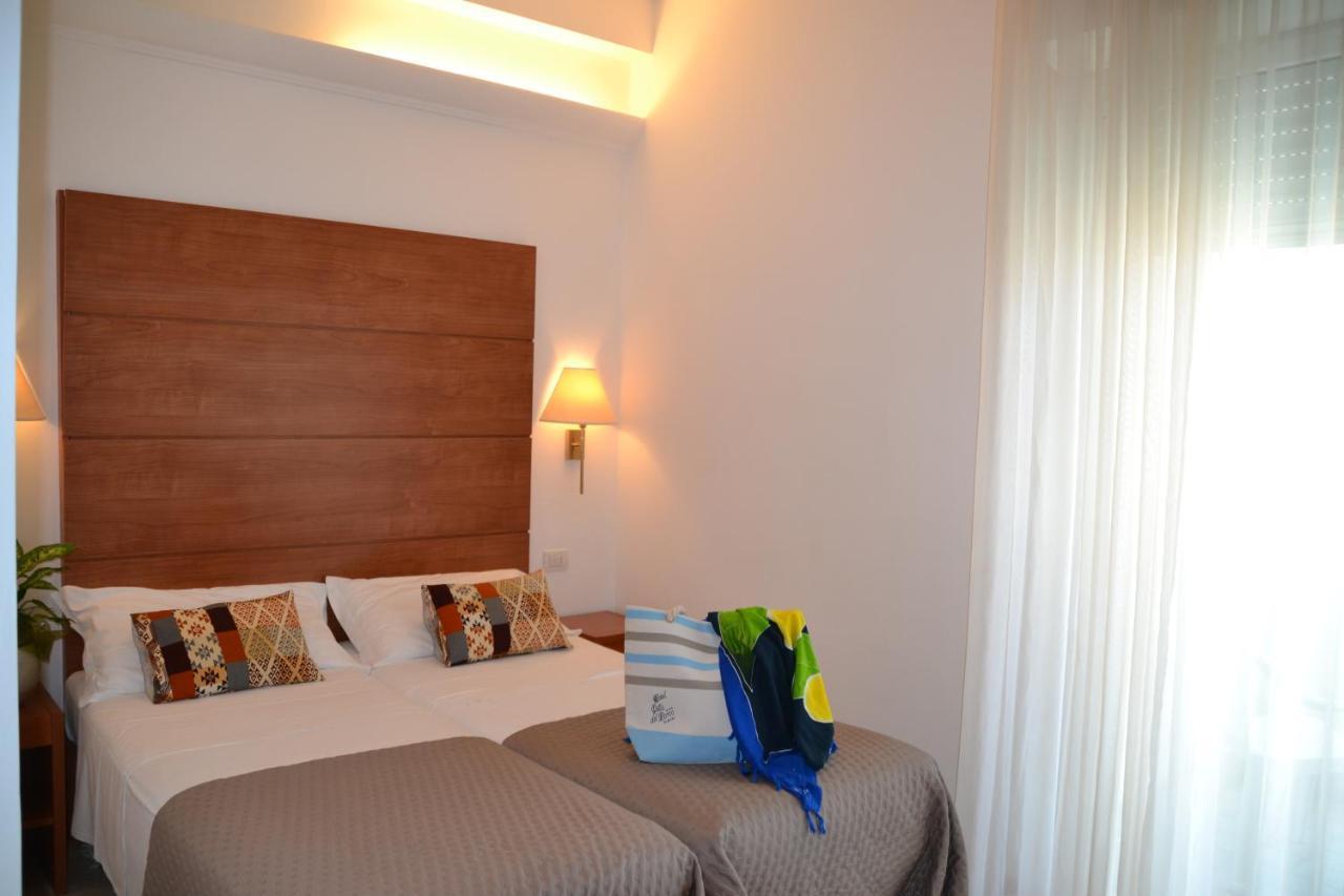 Hotel Villa Del Parco 리미니 외부 사진