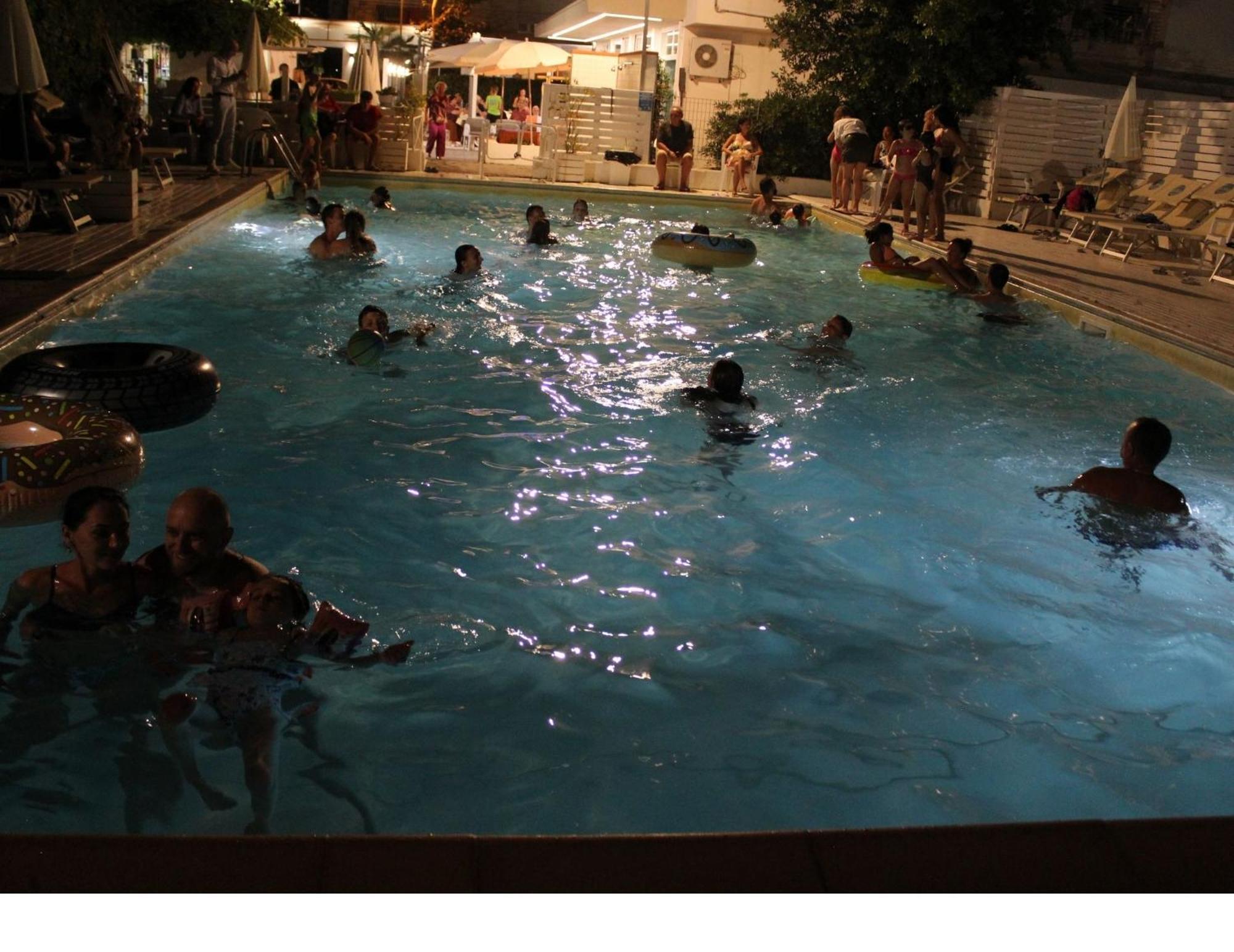 Hotel Villa Del Parco 리미니 외부 사진