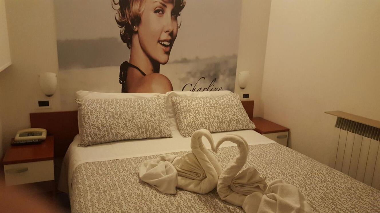 Hotel Villa Del Parco 리미니 외부 사진
